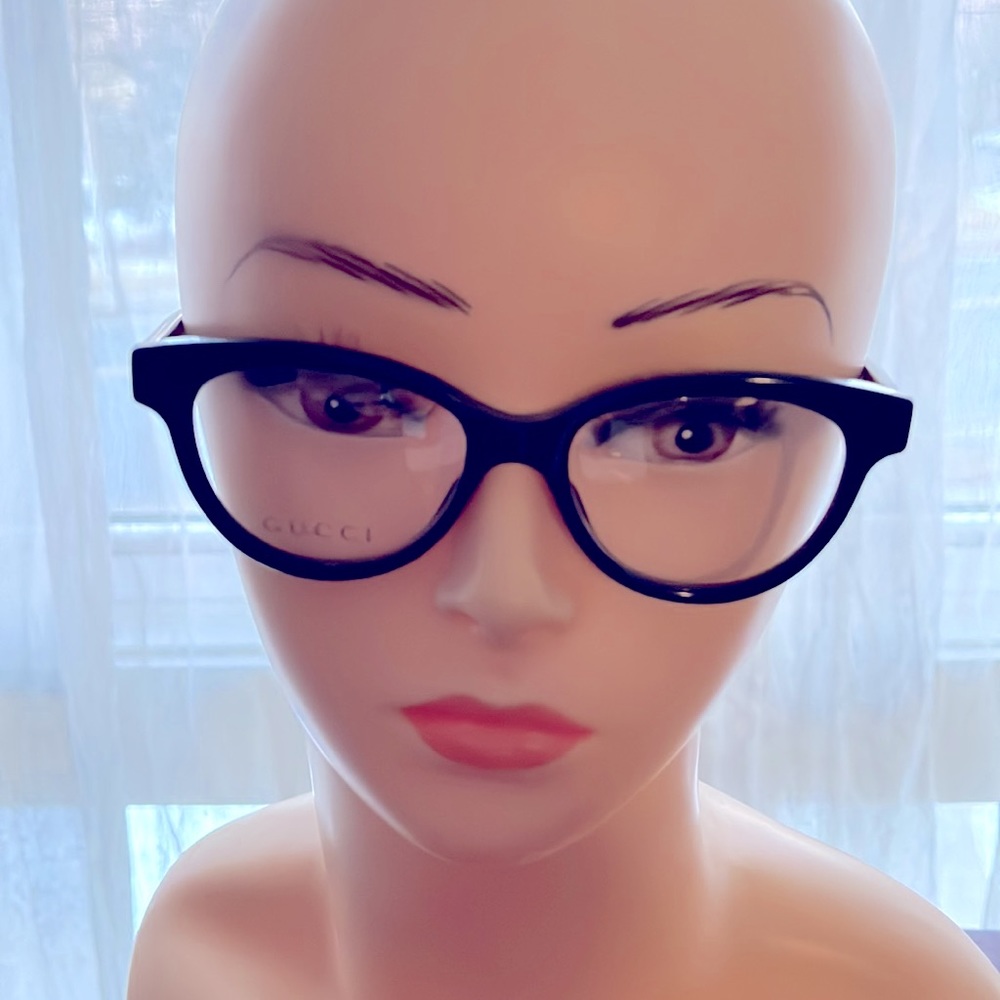 💯 authentic Gucci glasses. - Picture 5 of 16